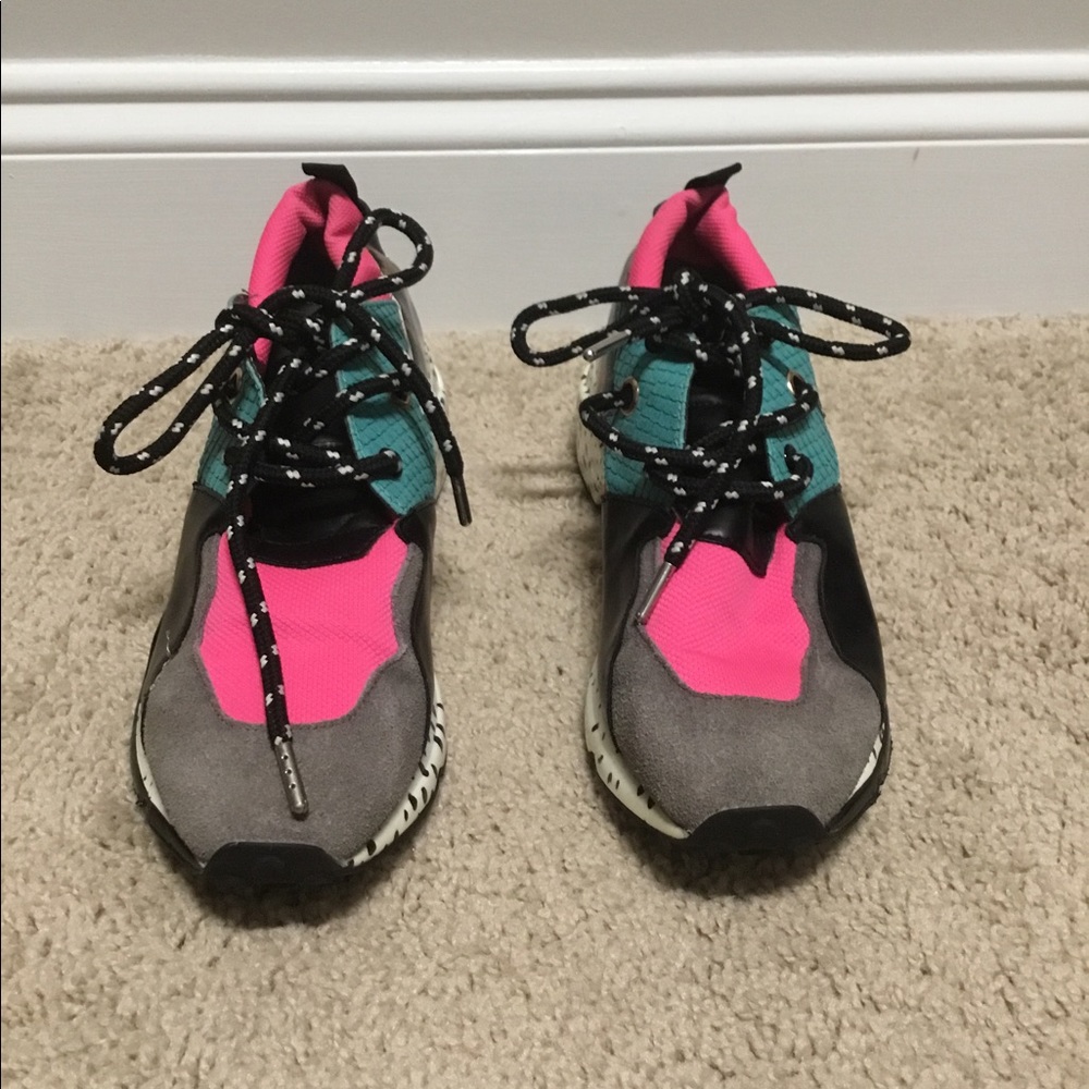 Steve Madden Sneakers